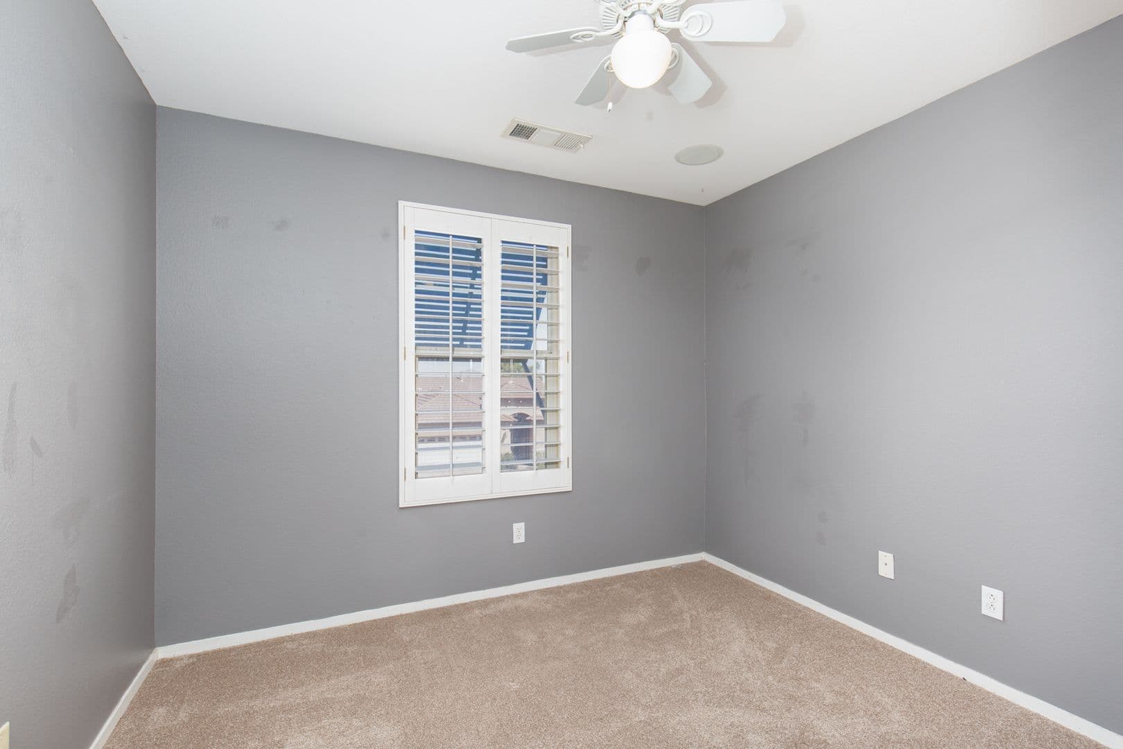 Henderson House: 725 Smokey Mountain Ave