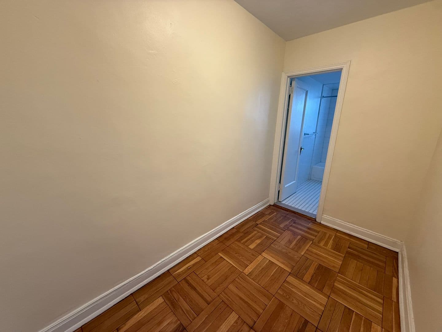 Pittsburgh Apartment: 3955 Bigelow Blvd