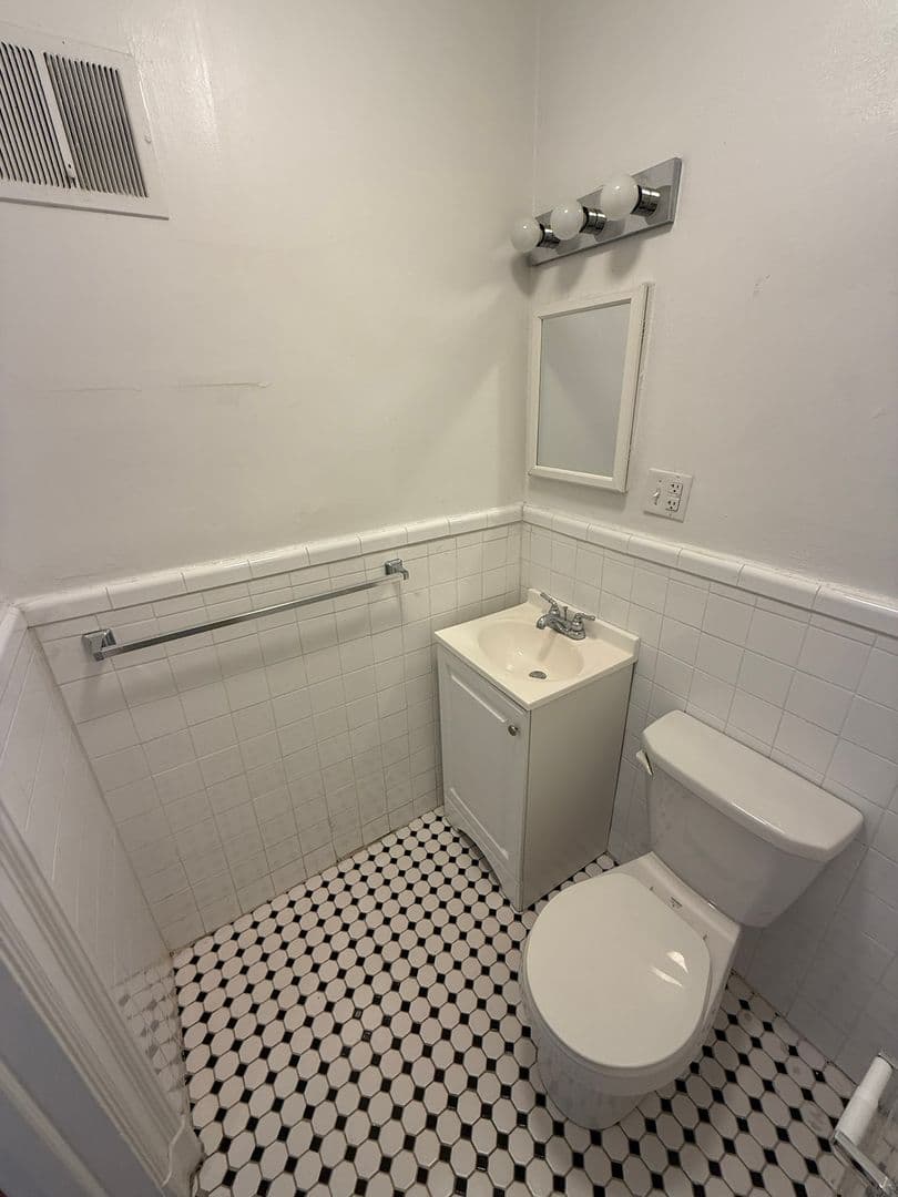 Pittsburgh Apartment: 4601 Bayard Street