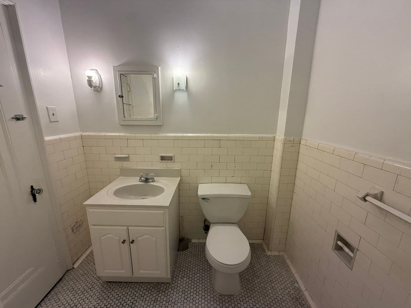 Pittsburgh Apartment: 225 Melwood Avenue