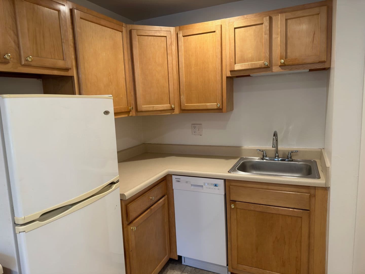 Pittsburgh Apartment: 225 Melwood Avenue