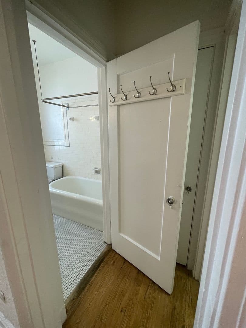 Pittsburgh Apartment: 4600 Bayard Street