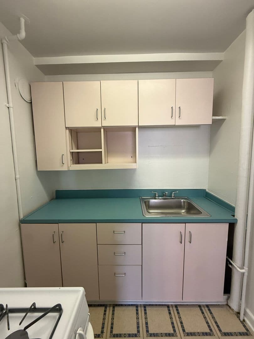 Pittsburgh Apartment: 225 Melwood Avenue