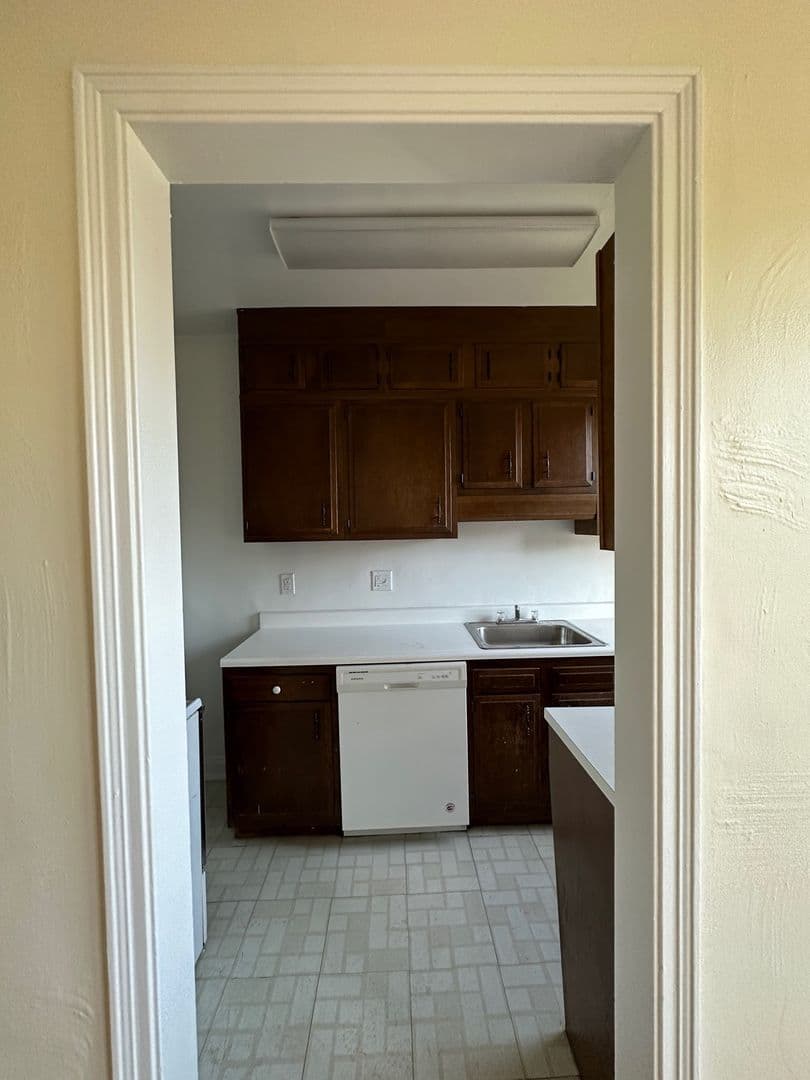 Pittsburgh Apartment: 3955 Bigelow Blvd
