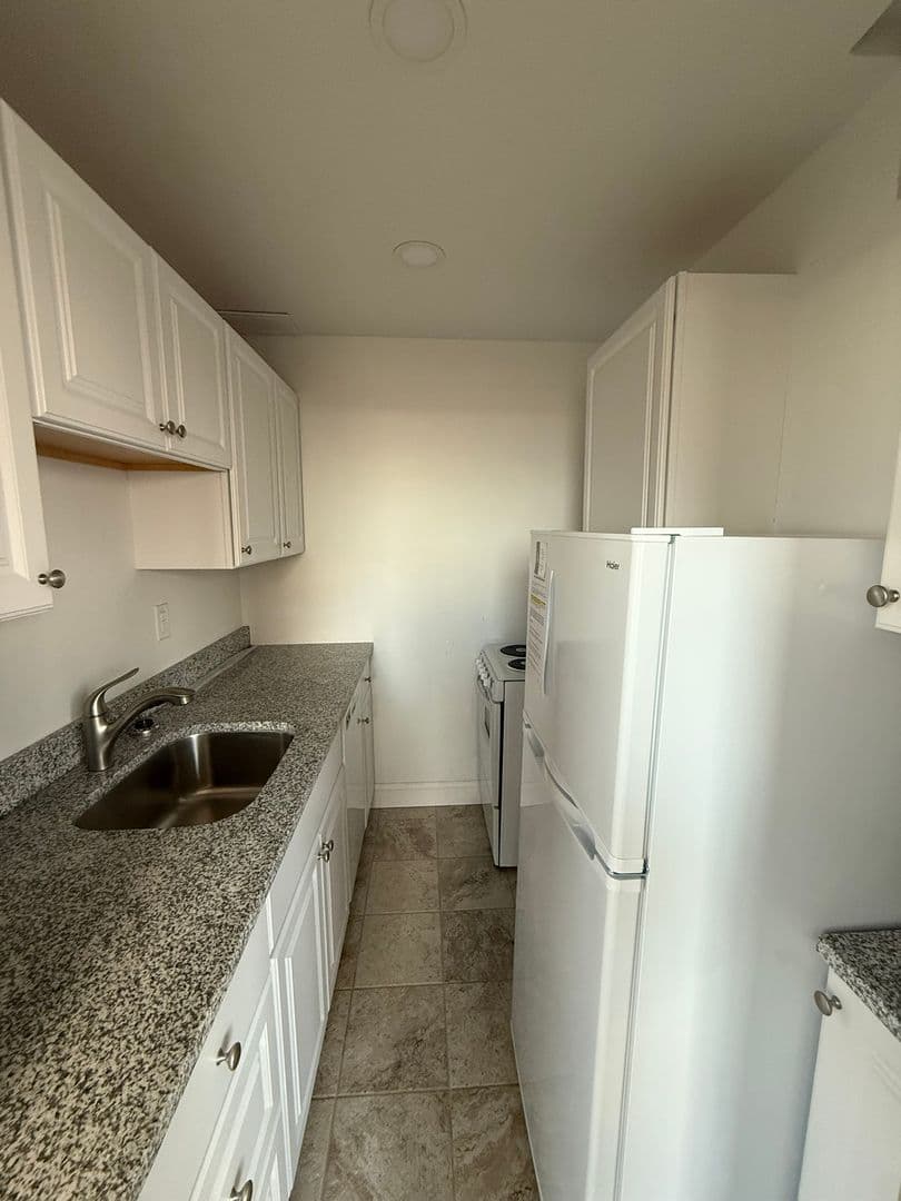 Pittsburgh Apartment: 3955 Bigelow Blvd