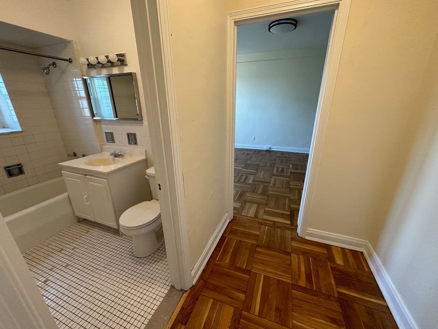 Pittsburgh Apartment: 3955 Bigelow Blvd