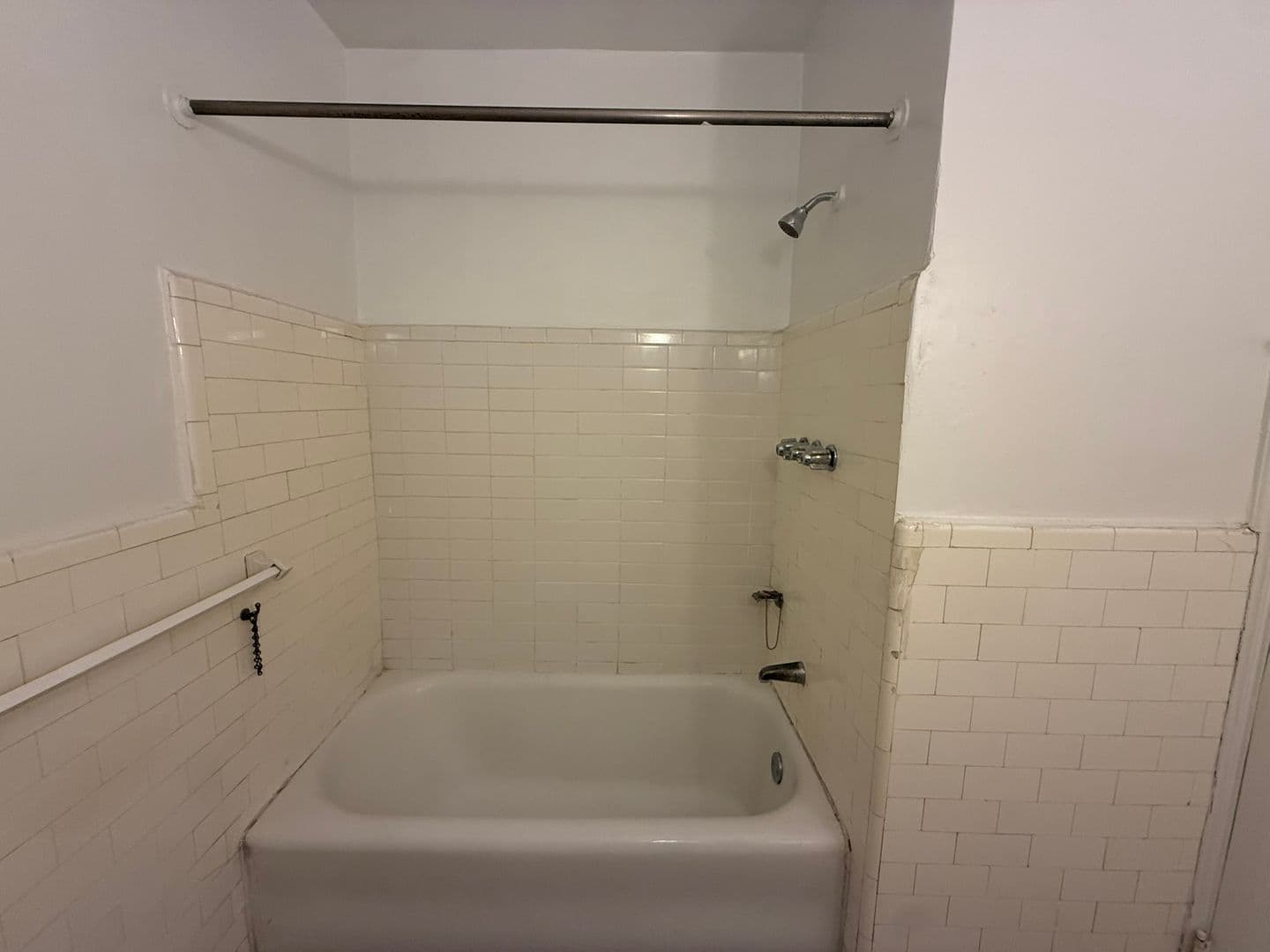Pittsburgh Apartment: 225 Melwood Avenue
