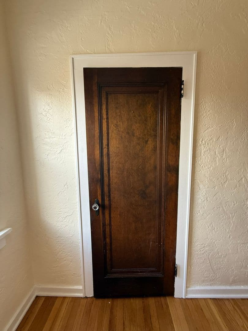 Pittsburgh Apartment: 225 Melwood Avenue