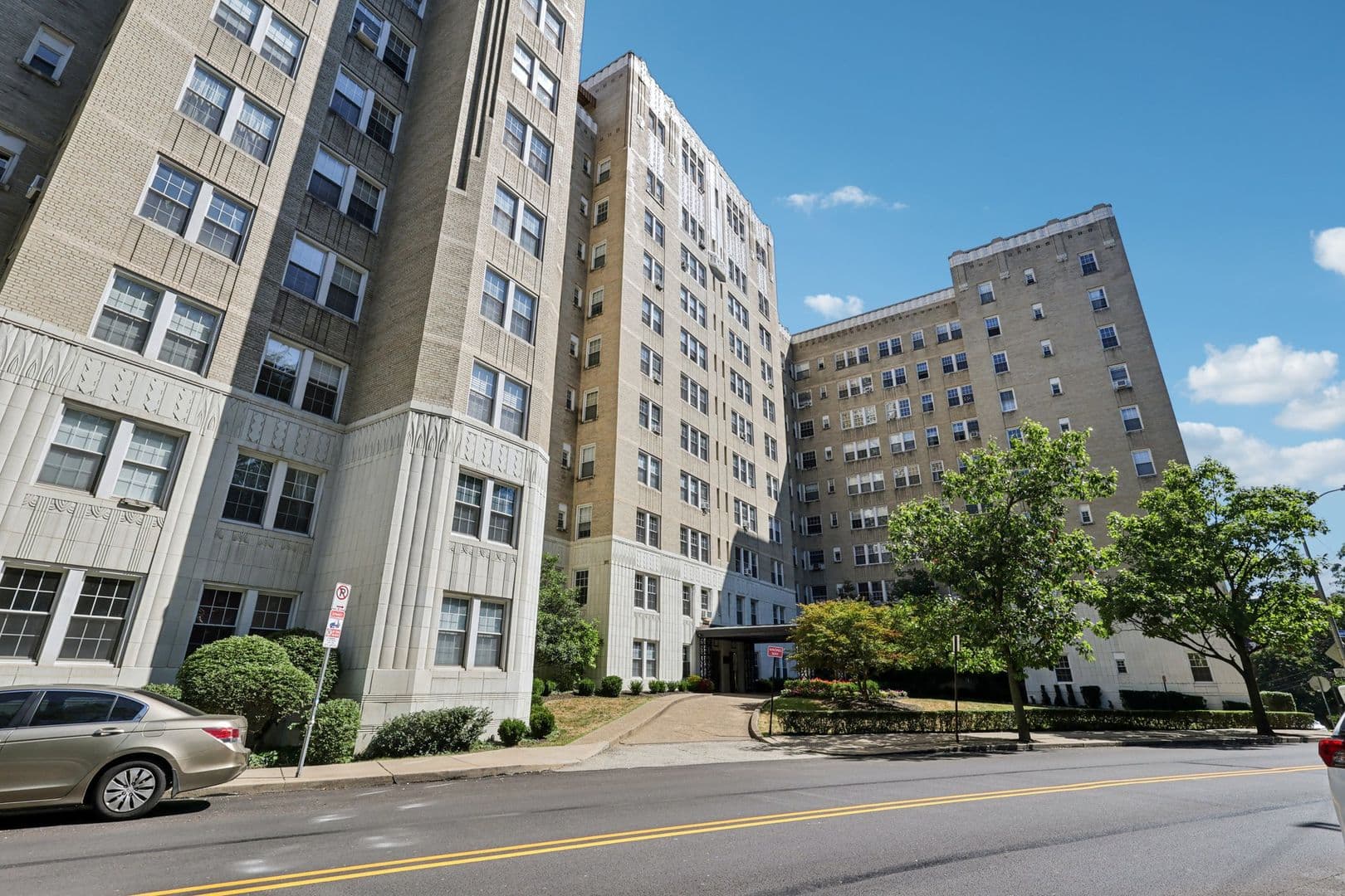 Pittsburgh Apartment: 3955 Bigelow Blvd