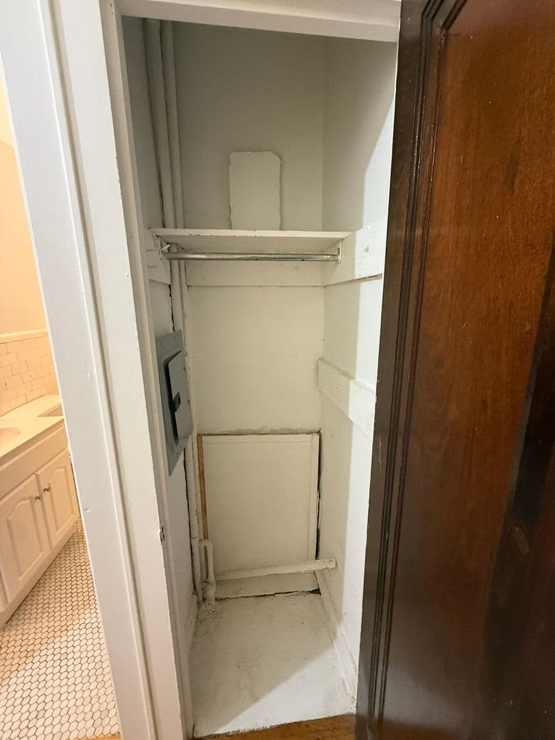 Pittsburgh Apartment: 225 Melwood Avenue