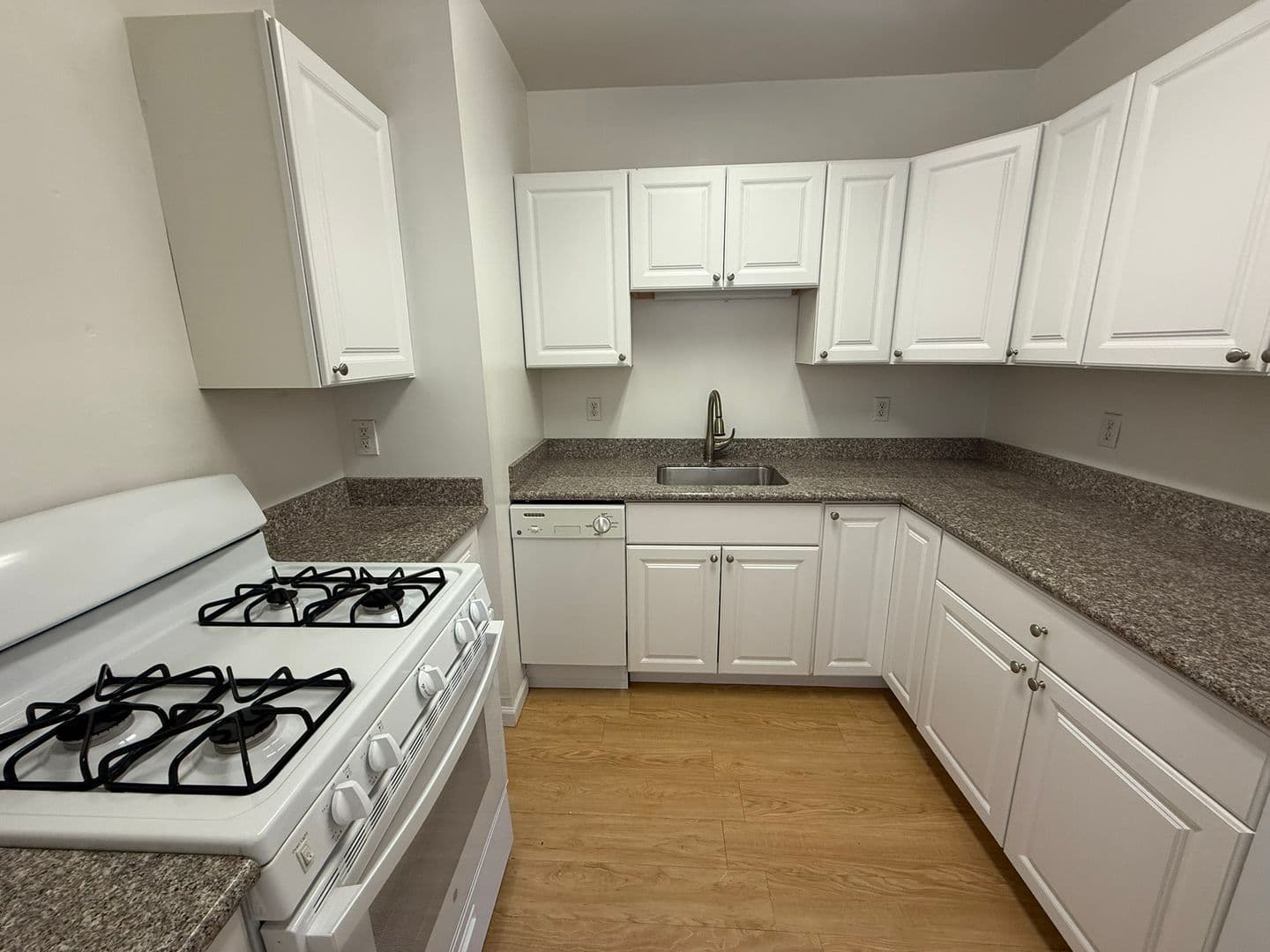 Pittsburgh Apartment: 225 Melwood Avenue