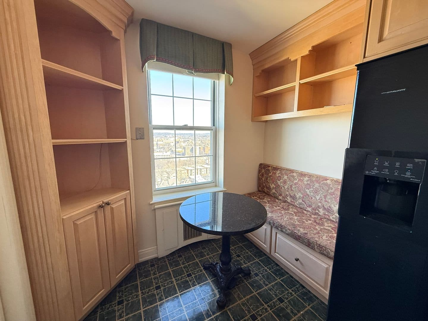 Pittsburgh Apartment: 3955 Bigelow Blvd
