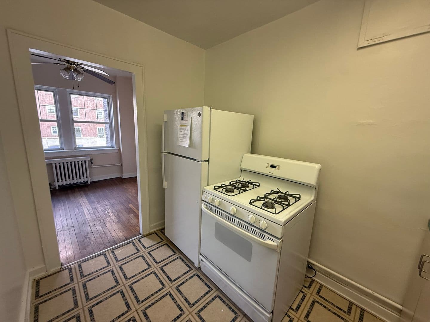 Pittsburgh Apartment: 225 Melwood Avenue