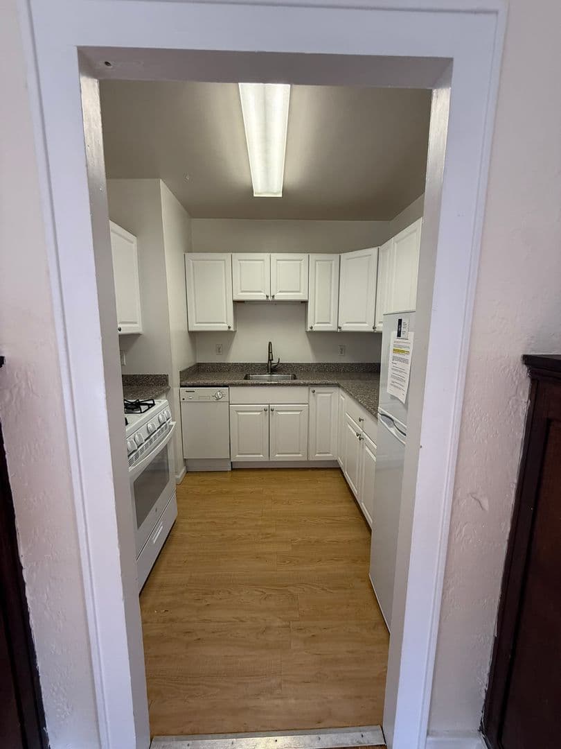 Pittsburgh Apartment: 225 Melwood Avenue
