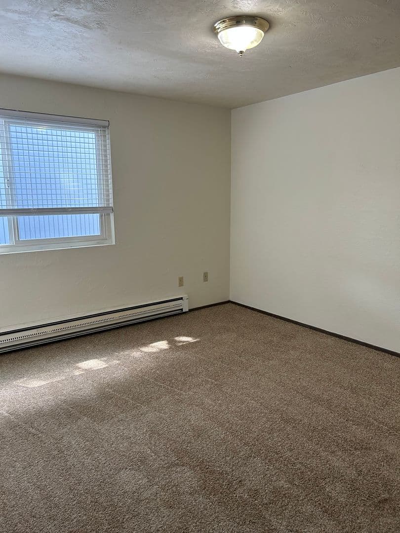 Corvallis Apartment: 950 NW Sycamore Ave #9