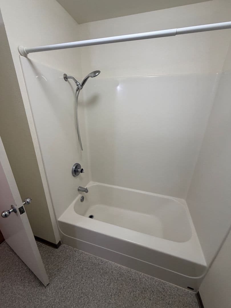 Corvallis Apartment: 514 NW 21st St #9