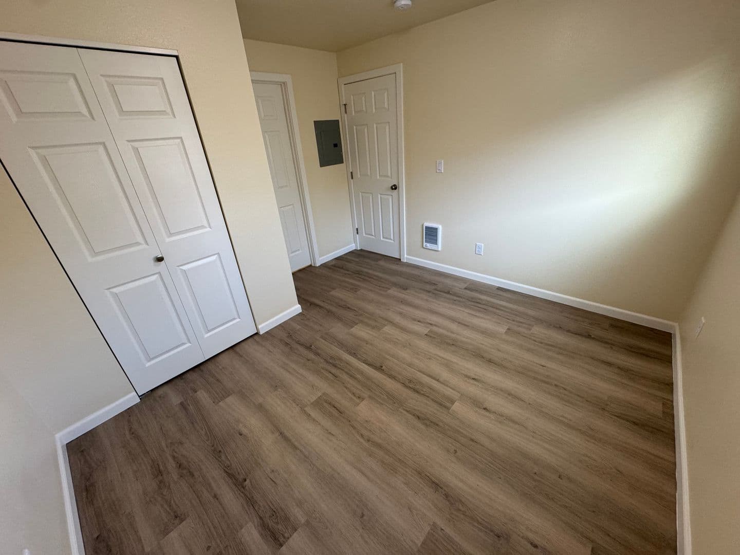 Albany Apartment: 2215 Elm St SW