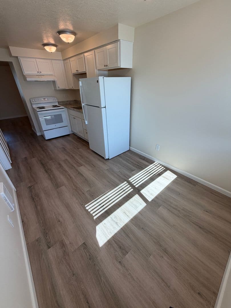 Albany Apartment: 2215 Elm St SW