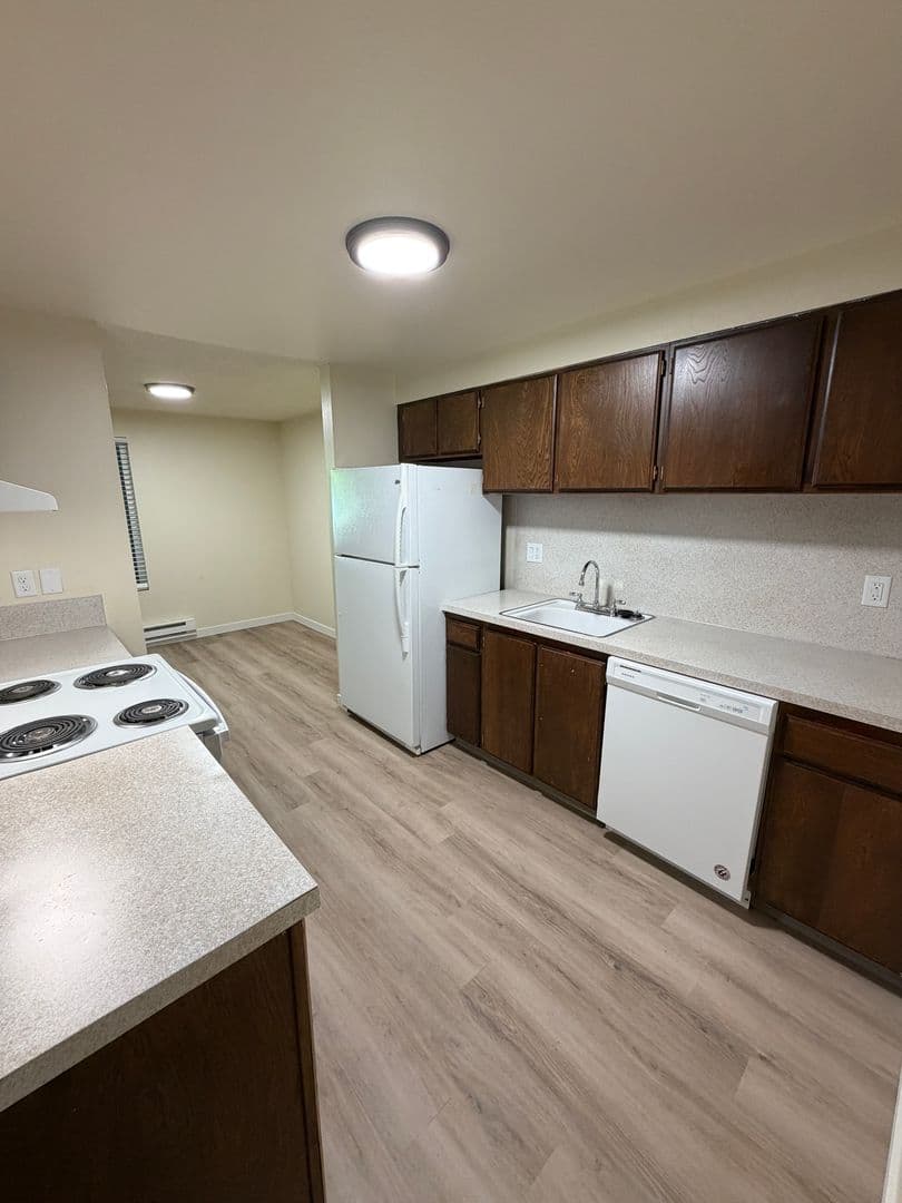 Corvallis Apartment: 2780 NW 29th St - C