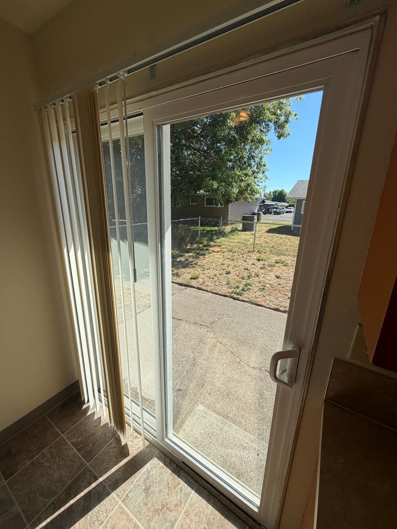 Albany Apartment: 1373 27th Ave SE