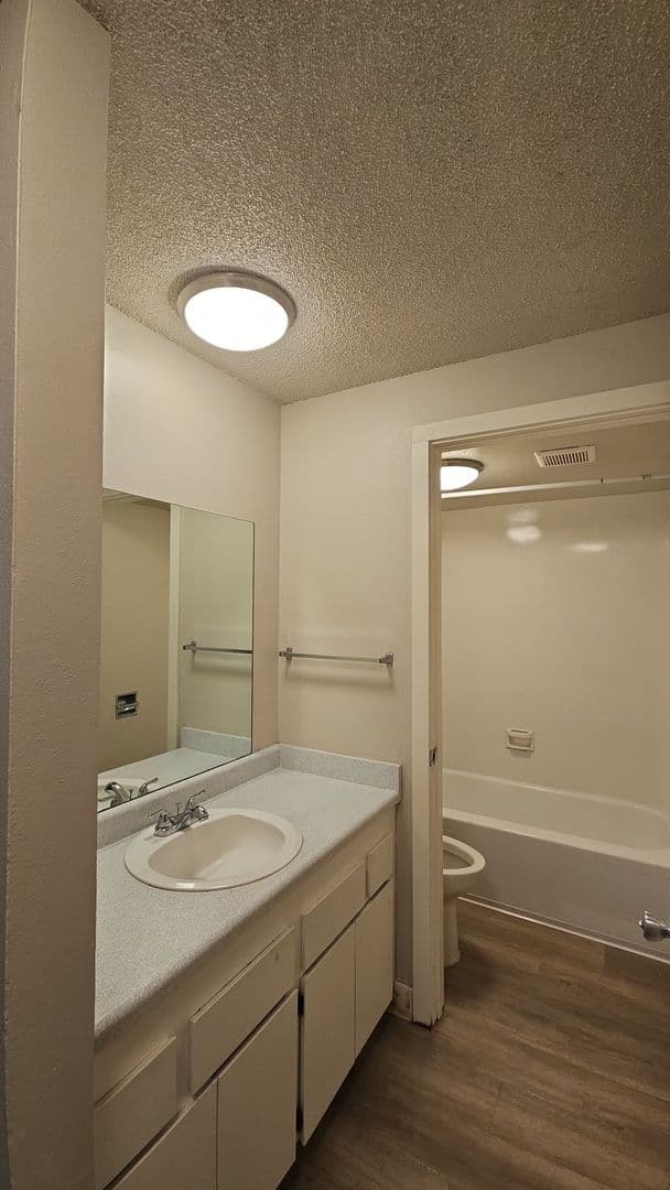 Corvallis Apartment: 2790 NW 29th St - C