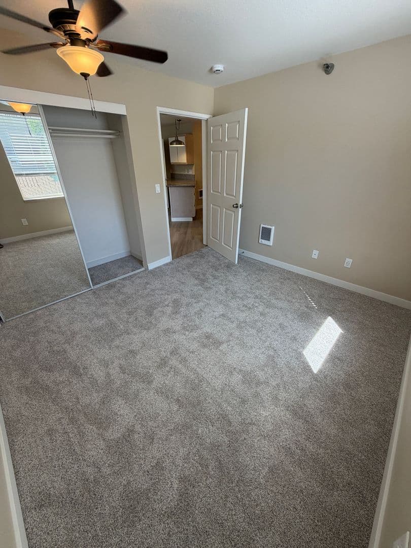 Corvallis Apartment: 121 NW 21st Street #10