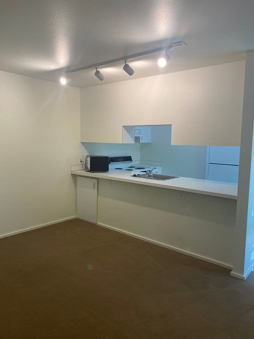 Corvallis Apartment: 514 NW 21st St #9