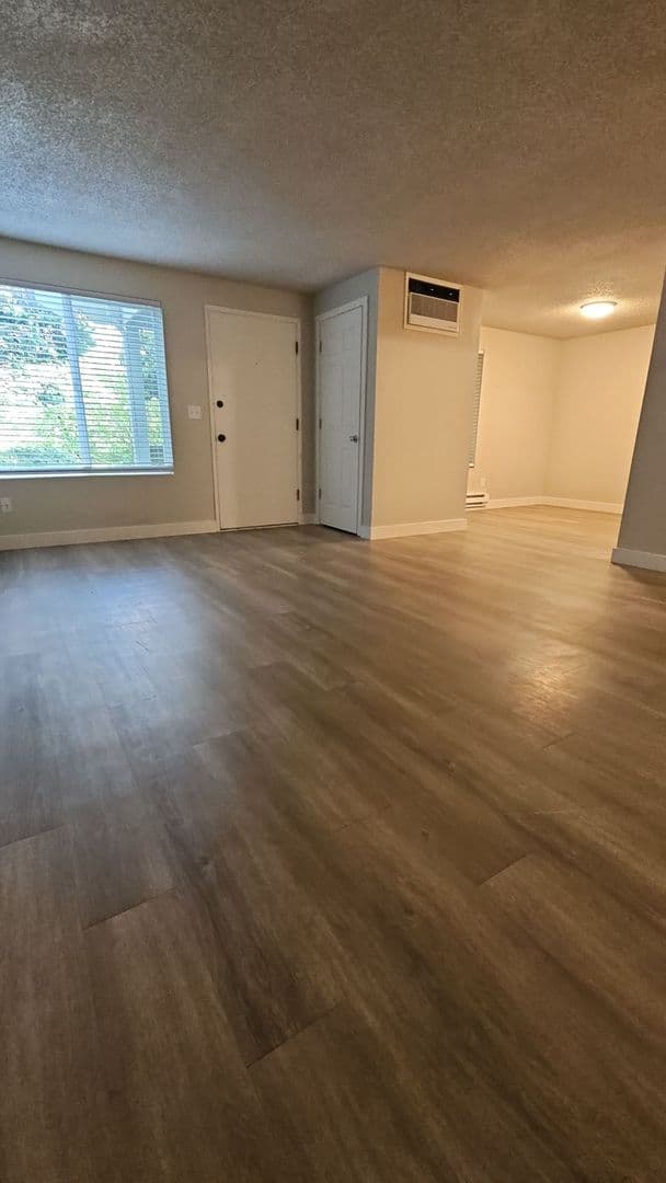 Corvallis Apartment: 2790 NW 29th St - C