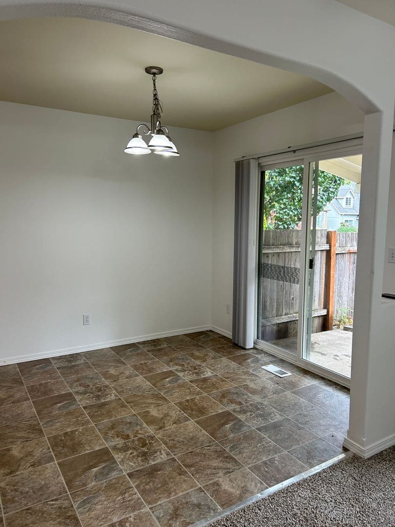Corvallis House: 1815 SW Easy St