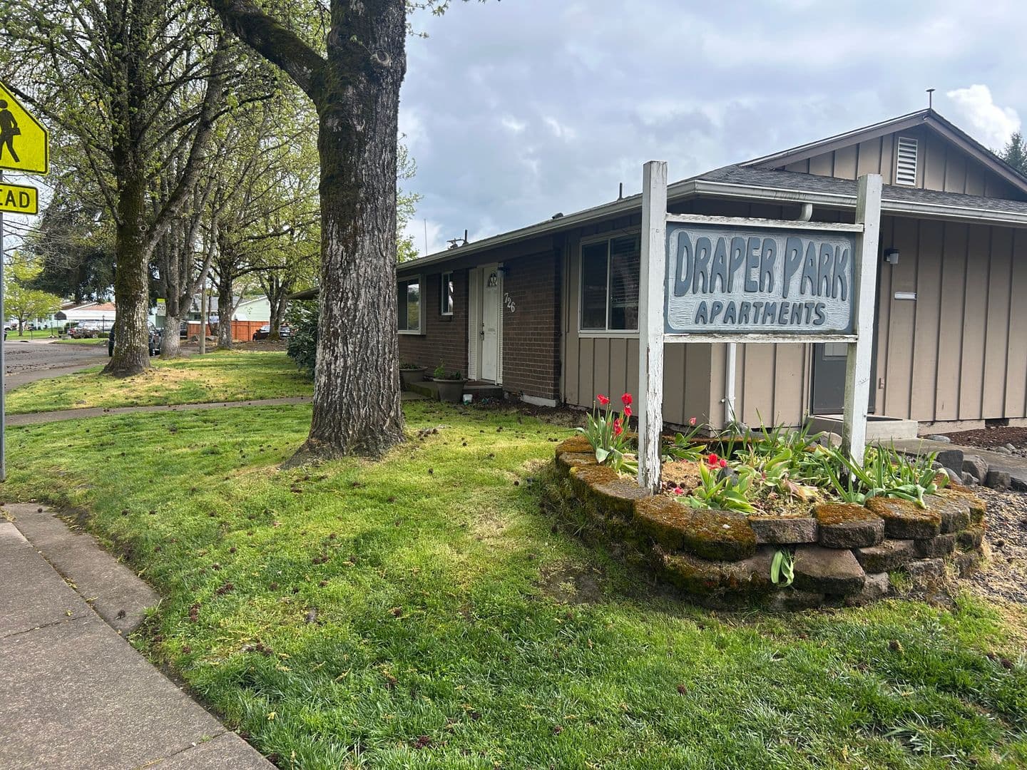 Albany Apartment: 742 32nd Ave SE #6