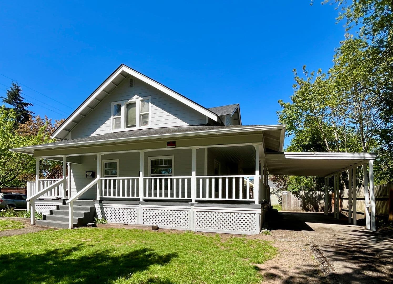 Eugene Apartment: 1091 W. 11th #01