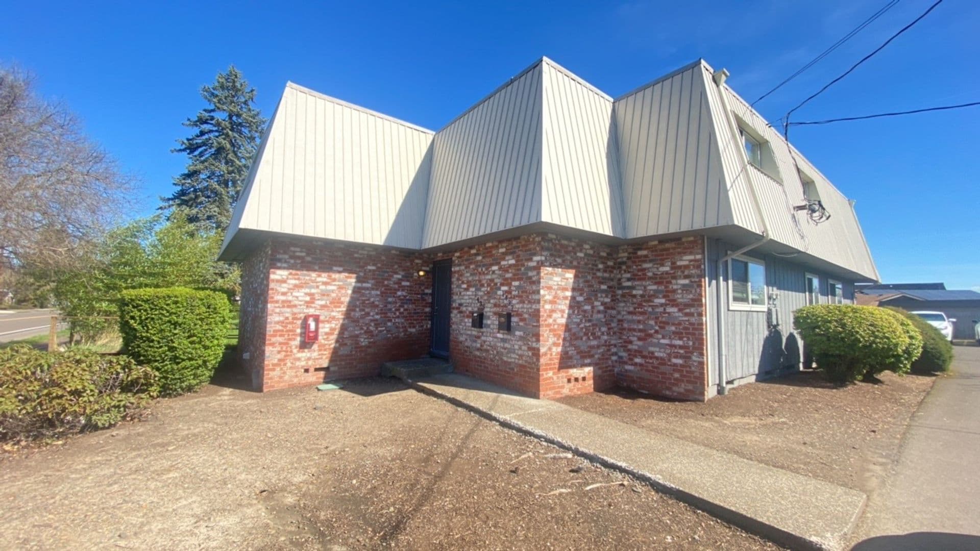 Corvallis Apartment: 1407 NW Kings Blvd.
