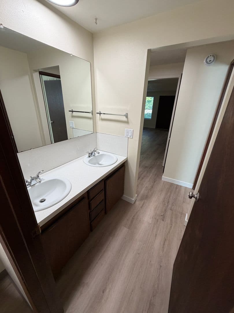 Corvallis Apartment: 2780 NW 29th St - C