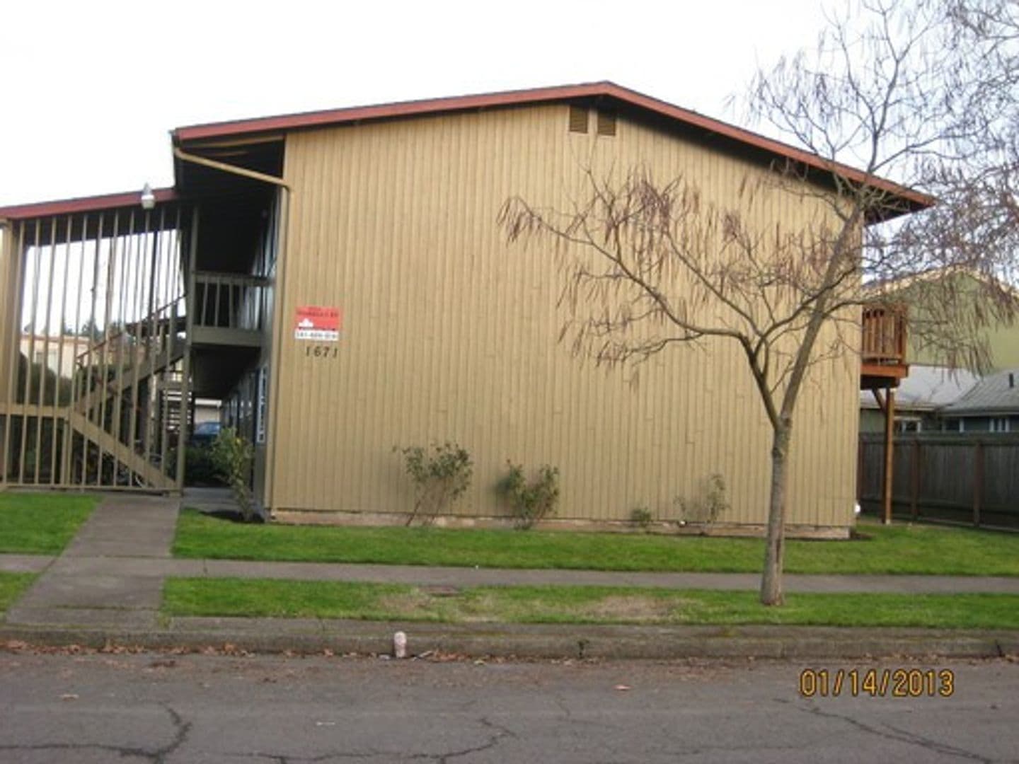 Eugene Apartment: 1671 Ferry St. #09
