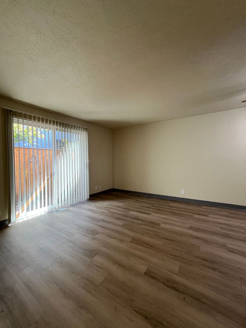 Eugene Apartment: 500 Jefferson St - 10