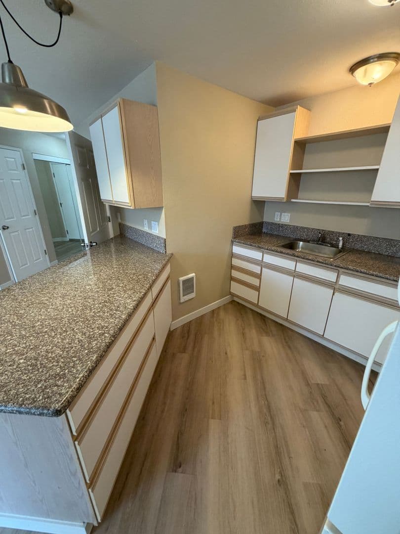 Corvallis Apartment: 121 NW 21st Street #10