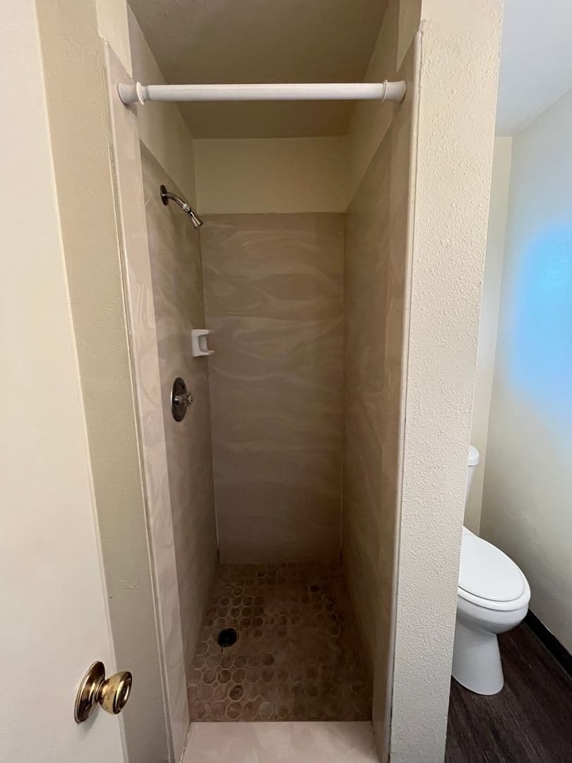 Eugene Apartment: 765 E 18th  #8