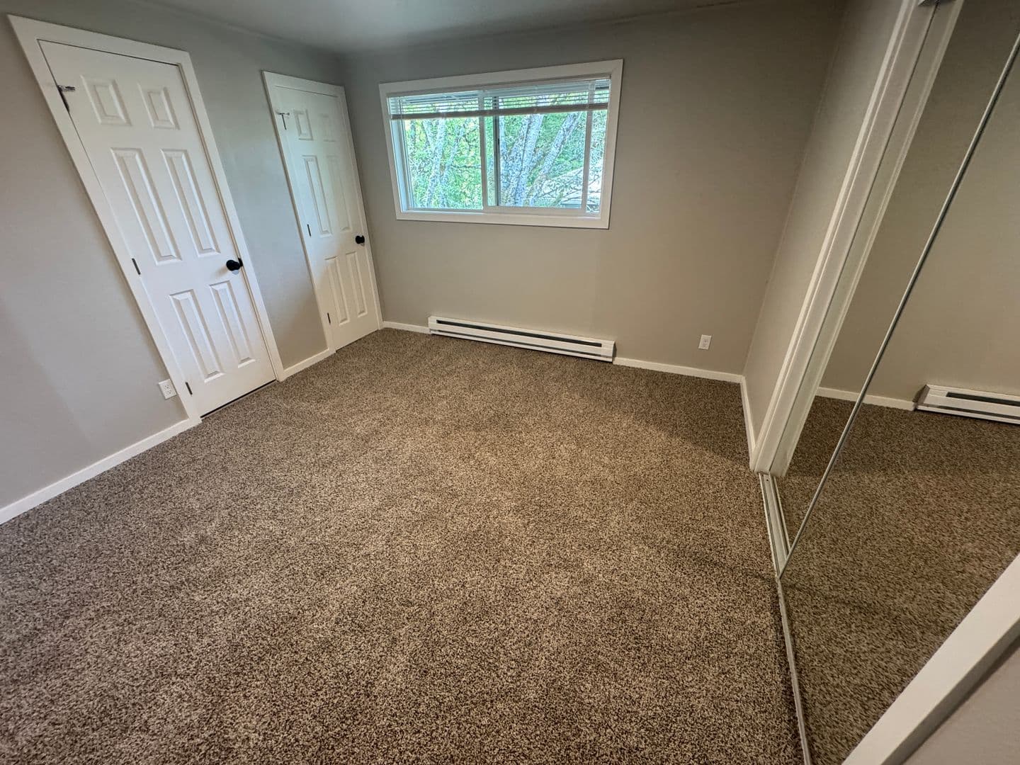 Philomath Apartment: 1716 Applegate Street, #3