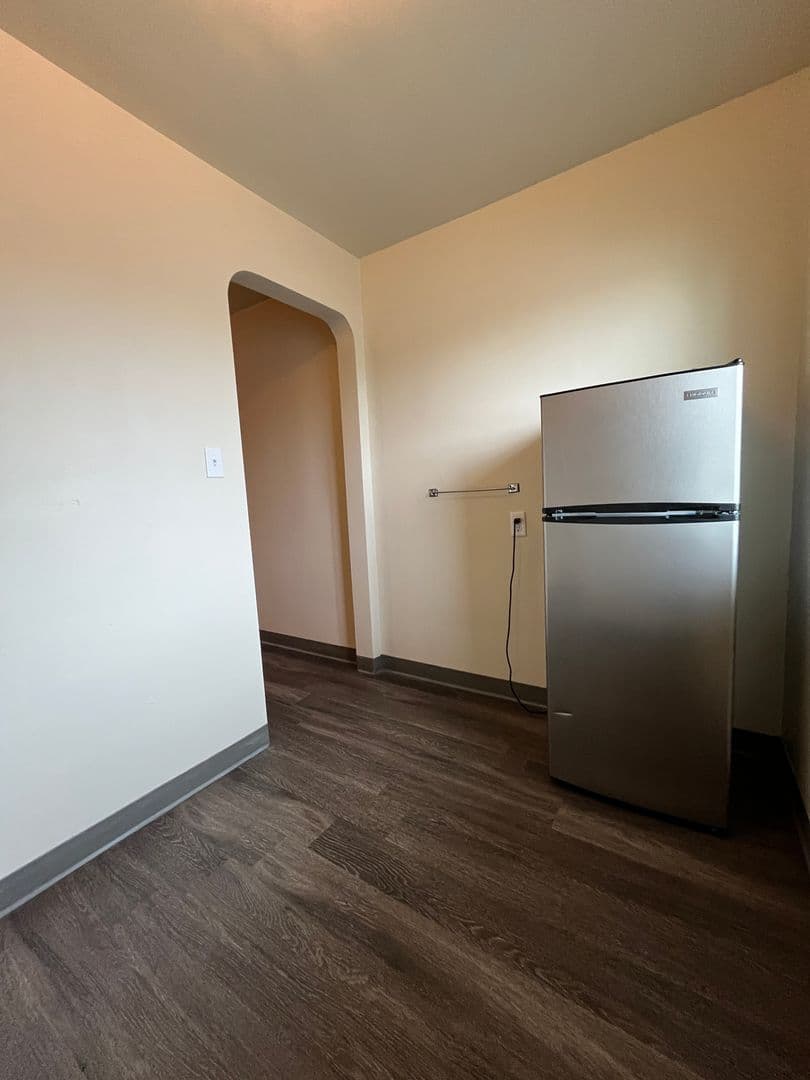 Eugene Apartment: 765 E 18th  #8