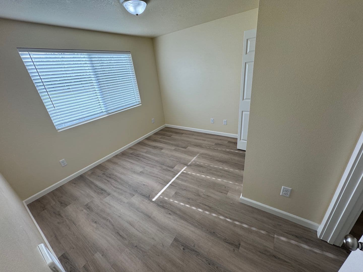 Albany Apartment: 2215 Elm St SW