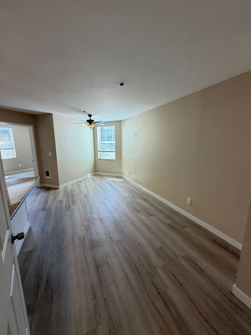 Corvallis Apartment: 121 NW 21st Street #10
