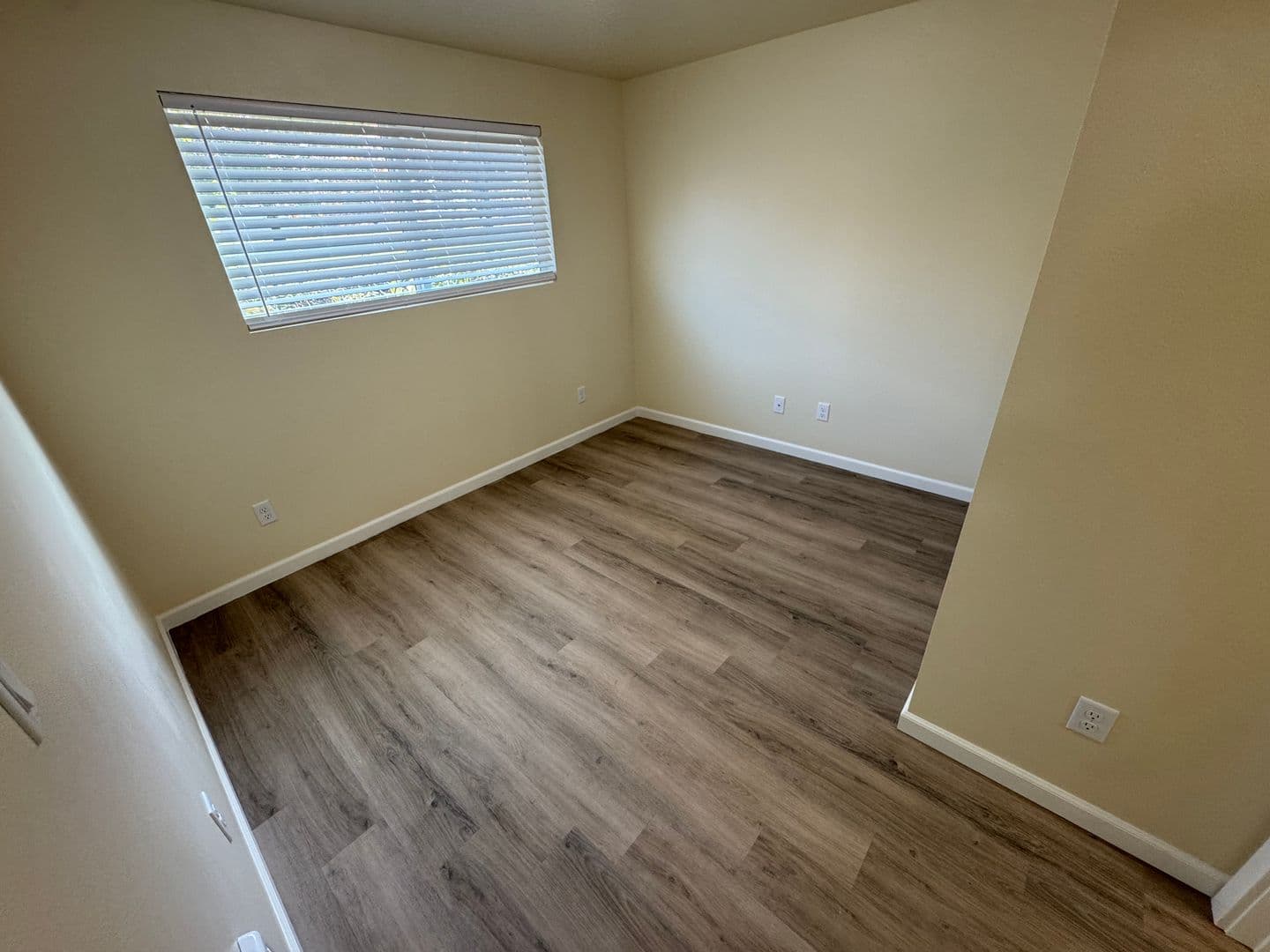 Albany Apartment: 2215 Elm St SW