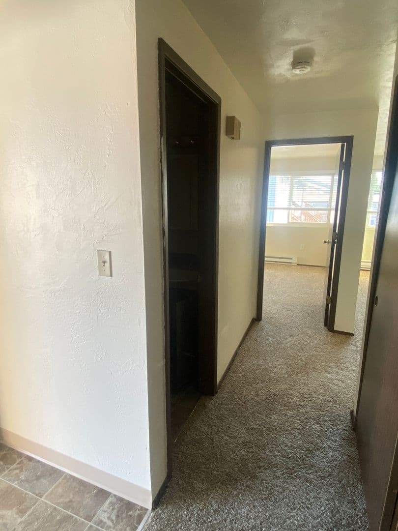 Corvallis Apartment: 950 NW Sycamore Ave #12