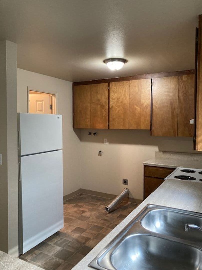 Corvallis Apartment: 1407 NW Kings Blvd.
