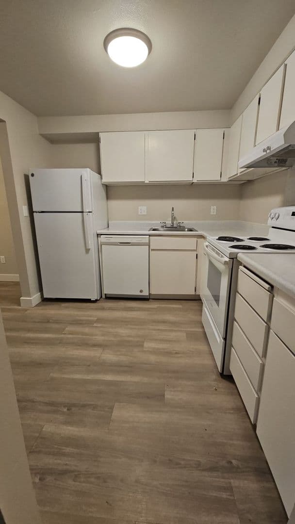 Corvallis Apartment: 2790 NW 29th St - C