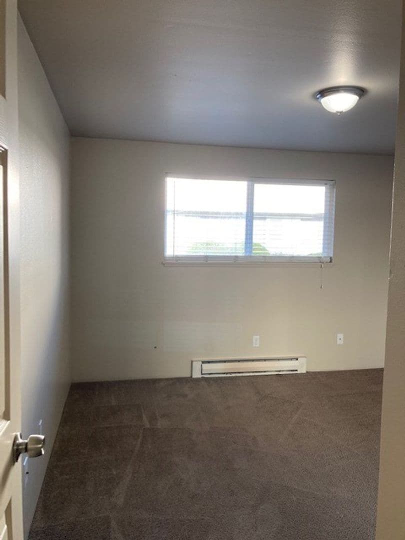 Corvallis Apartment: 1407 NW Kings Blvd.