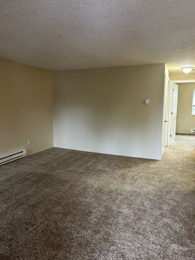 Corvallis Apartment: 459-C SE Lilly Ave