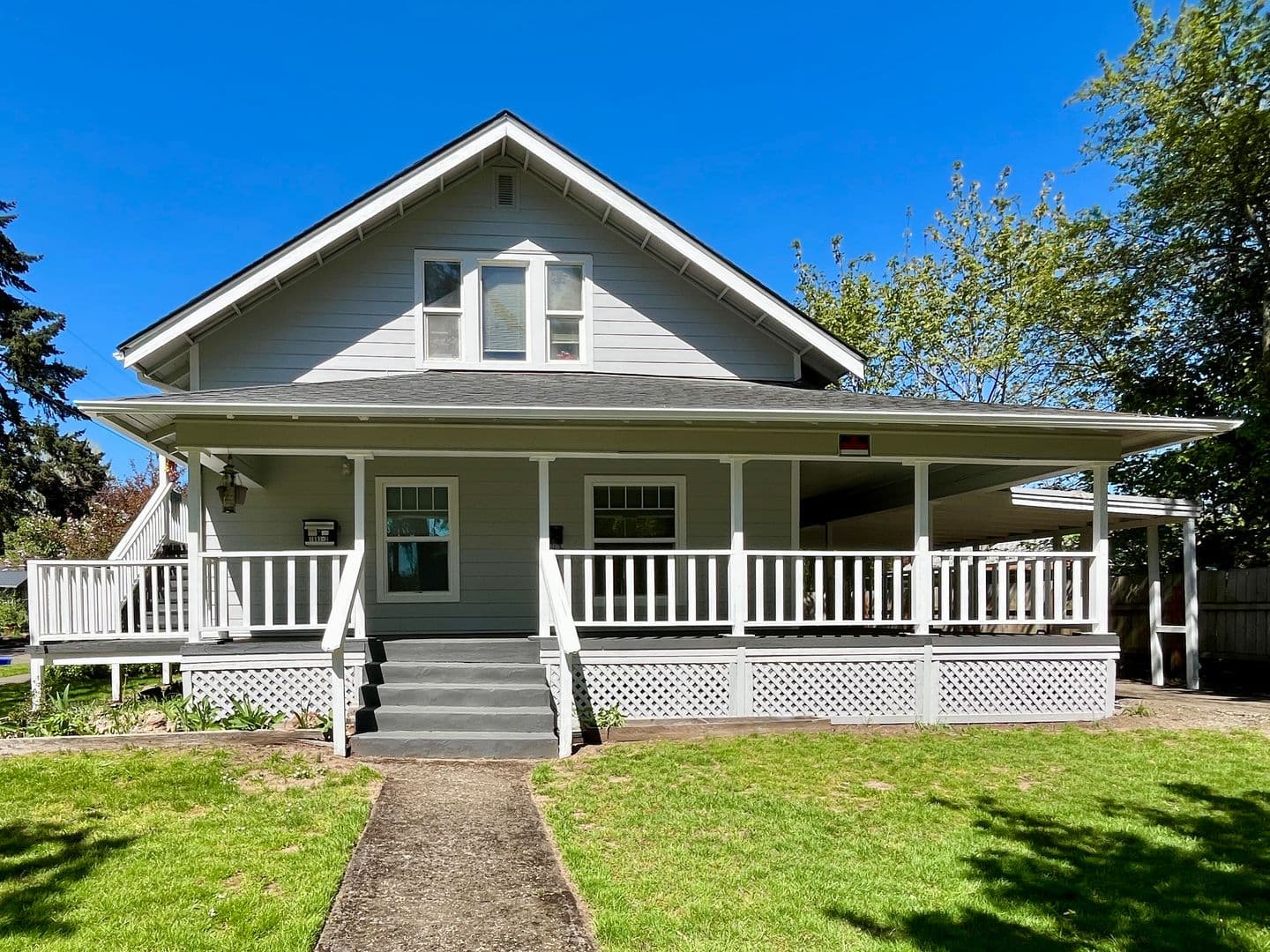 Eugene Apartment: 1091 W. 11th #01