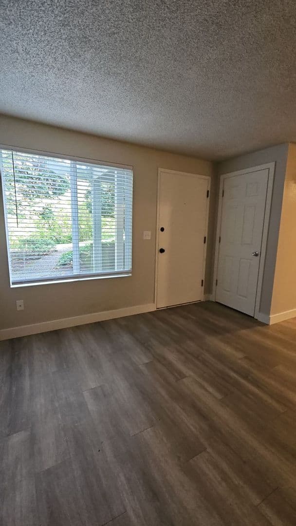 Corvallis Apartment: 2790 NW 29th St - C