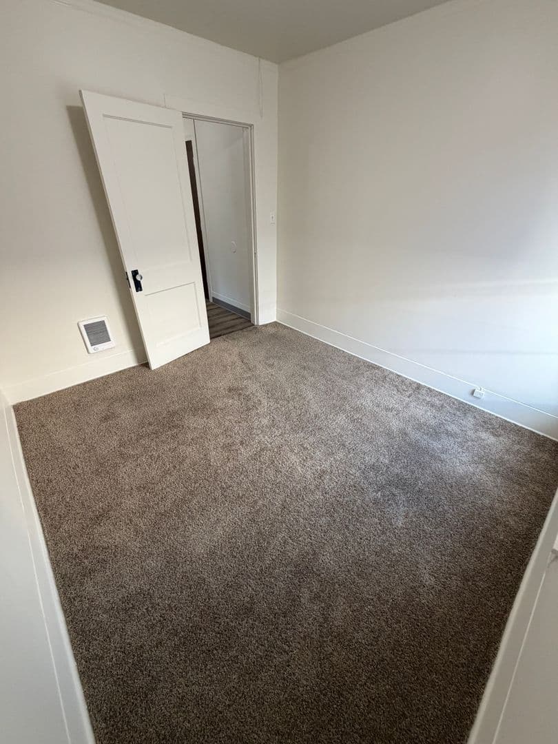 Corvallis Apartment: 525 NW Monroe Ave #201